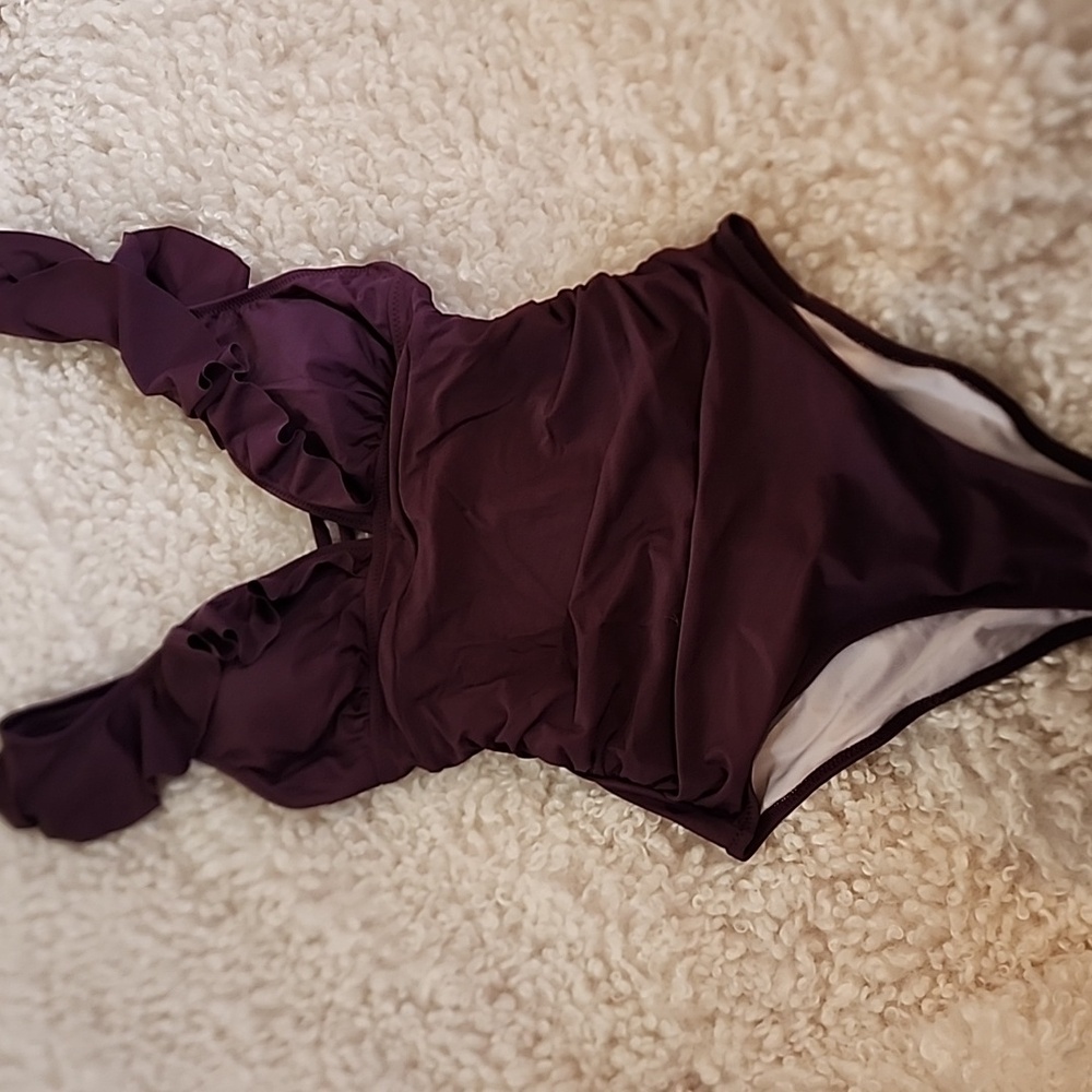 Beautiful Muted Purple 1 Piece. Size Small, Cupshe. - Picture 2 of 7